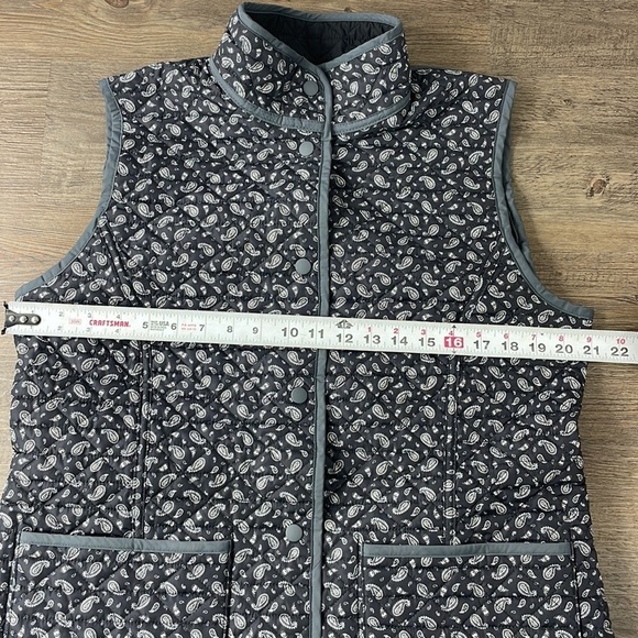 Lands’s End Women’s Reversible Quilted Vest, Black/Grey, Floral, size medium - Picture 6 of 10